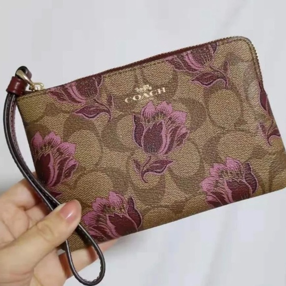 COACH Corner ZIP Wristlet Canvas Desert Rose Tulip - Picture 5 of 8